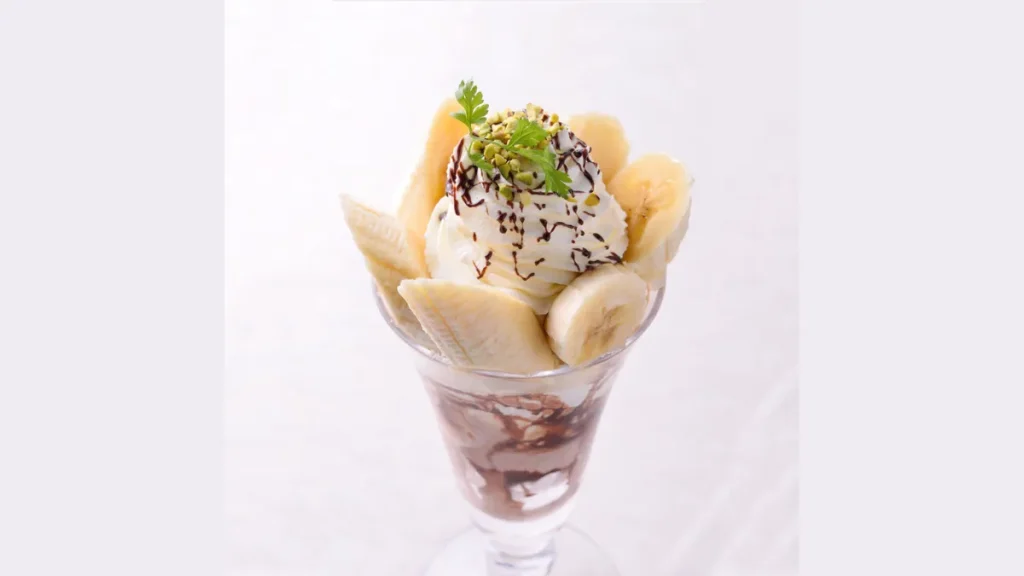 チョコ×フルーツ系パフェ